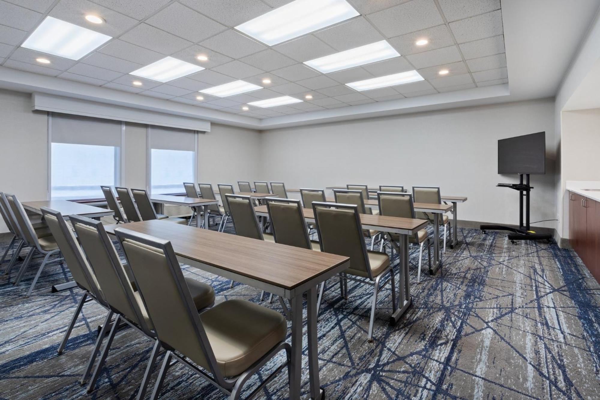 Holiday Inn Express & Suites Cincinnati Riverfront By Ihg Covington Eksteriør bilde