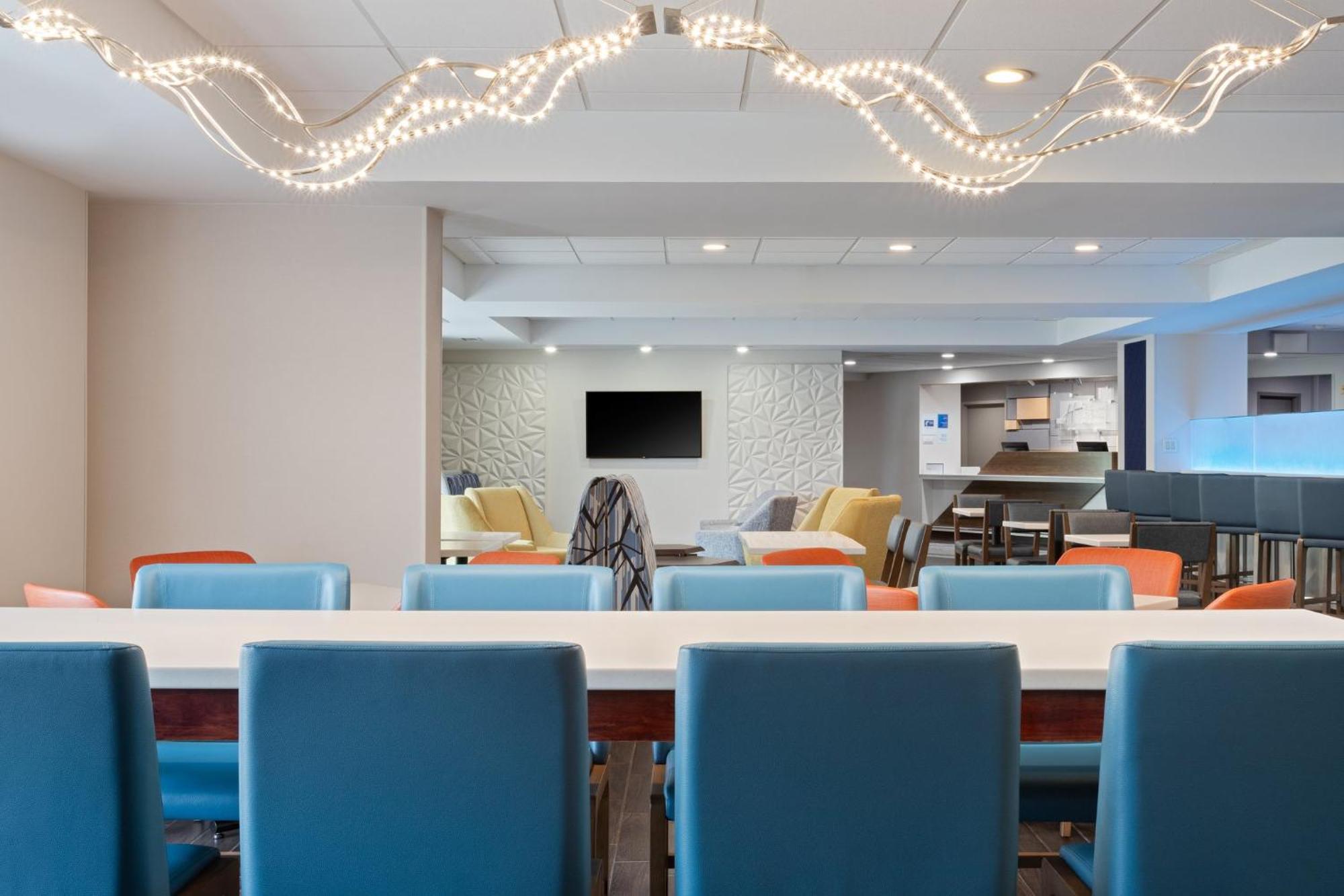 Holiday Inn Express & Suites Cincinnati Riverfront By Ihg Covington Eksteriør bilde
