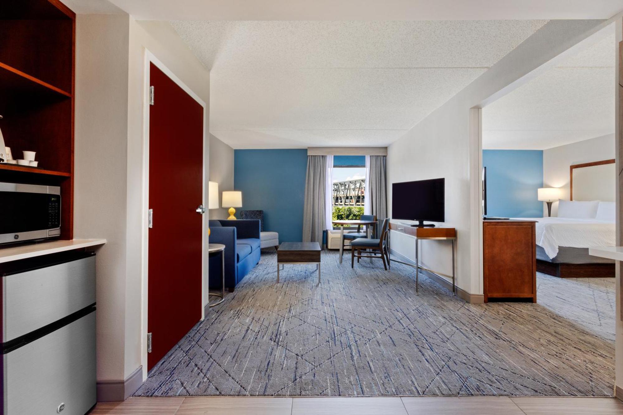 Holiday Inn Express & Suites Cincinnati Riverfront By Ihg Covington Eksteriør bilde