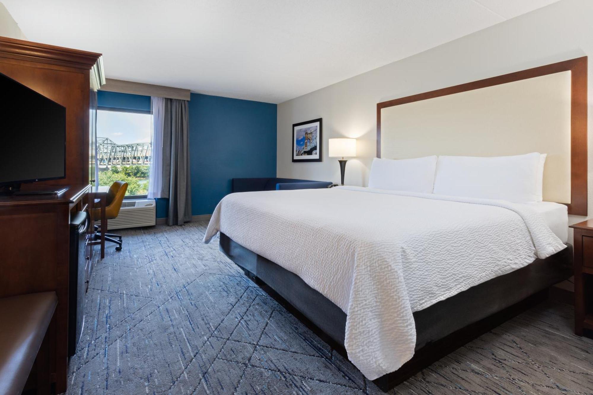 Holiday Inn Express & Suites Cincinnati Riverfront By Ihg Covington Eksteriør bilde